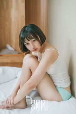 美女乳沟